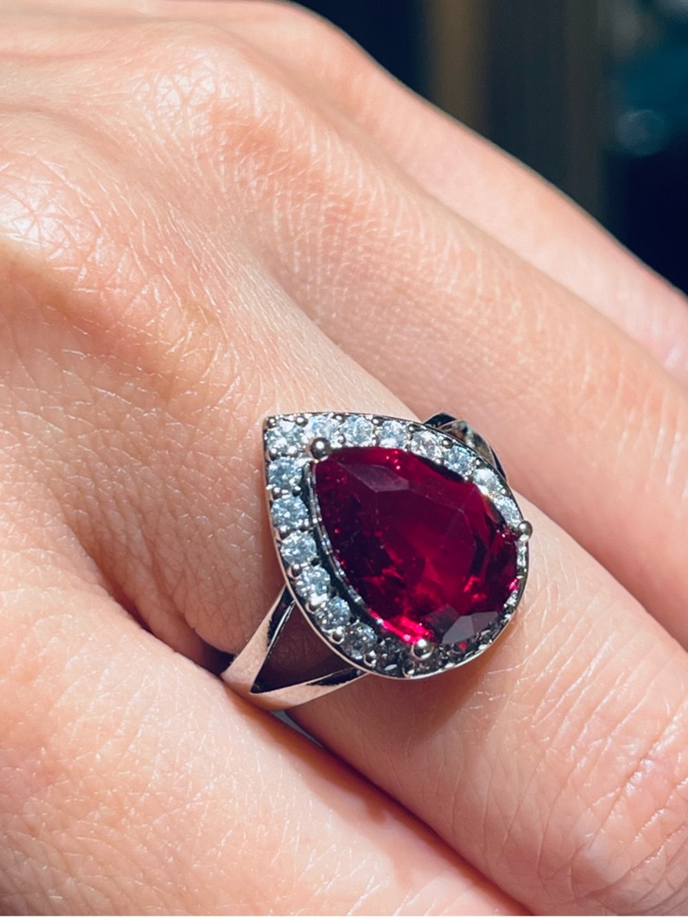 925 Silver Pear-Cut Crimson Red Solitaire Ring size 7